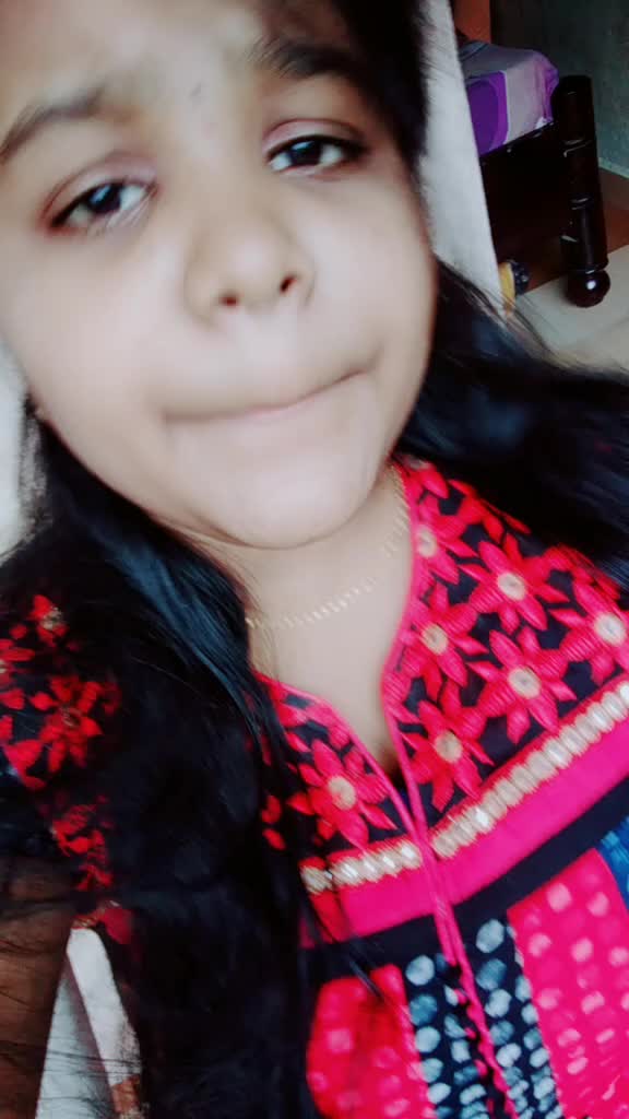 @māğģį😋
