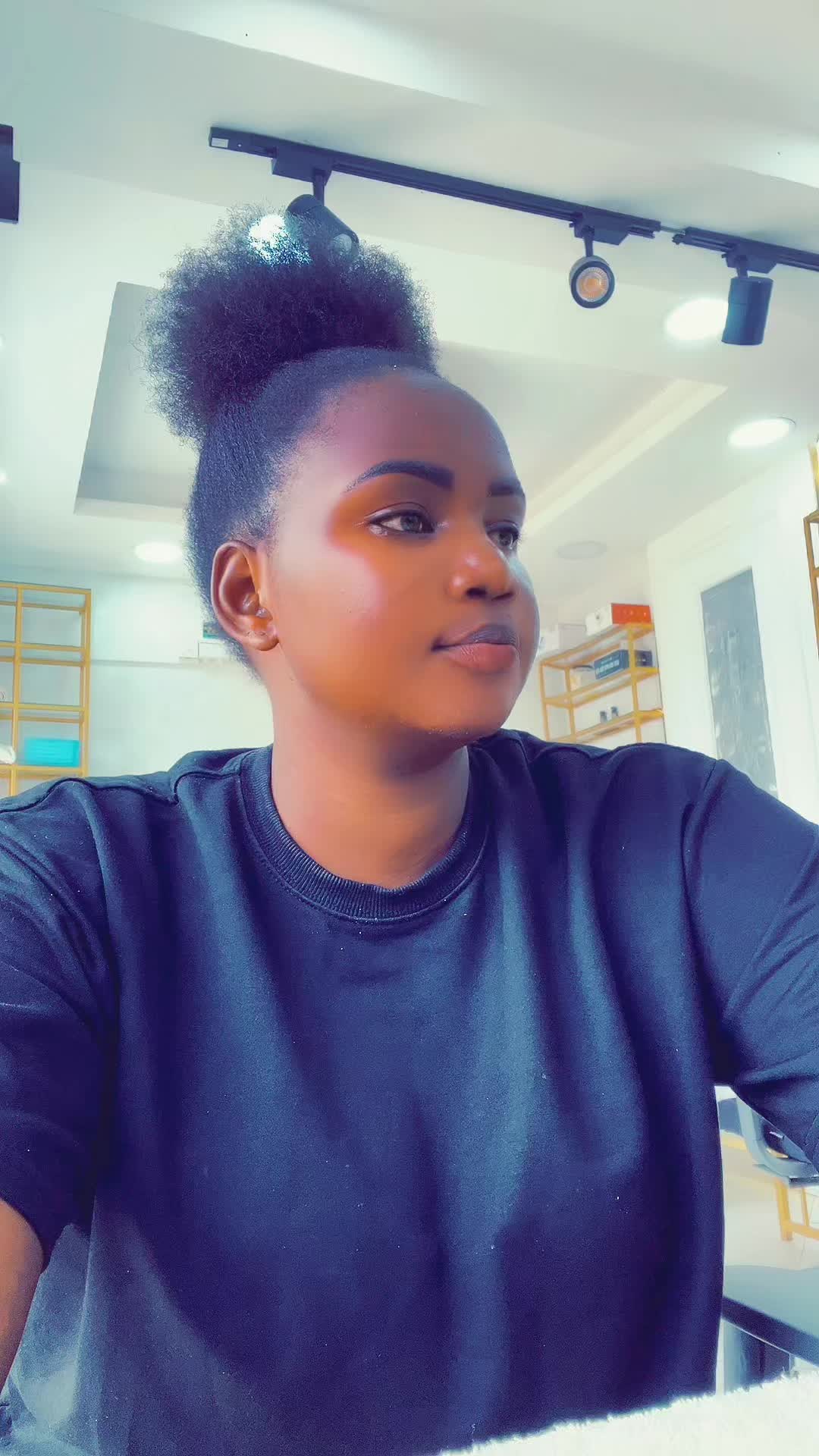 @👩🏾&zwj;🦰Lola Danny👩🏾&zwj;🦰