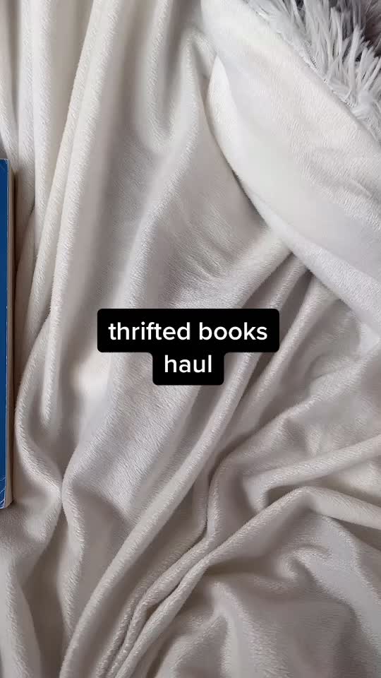 @the.bookish.corner