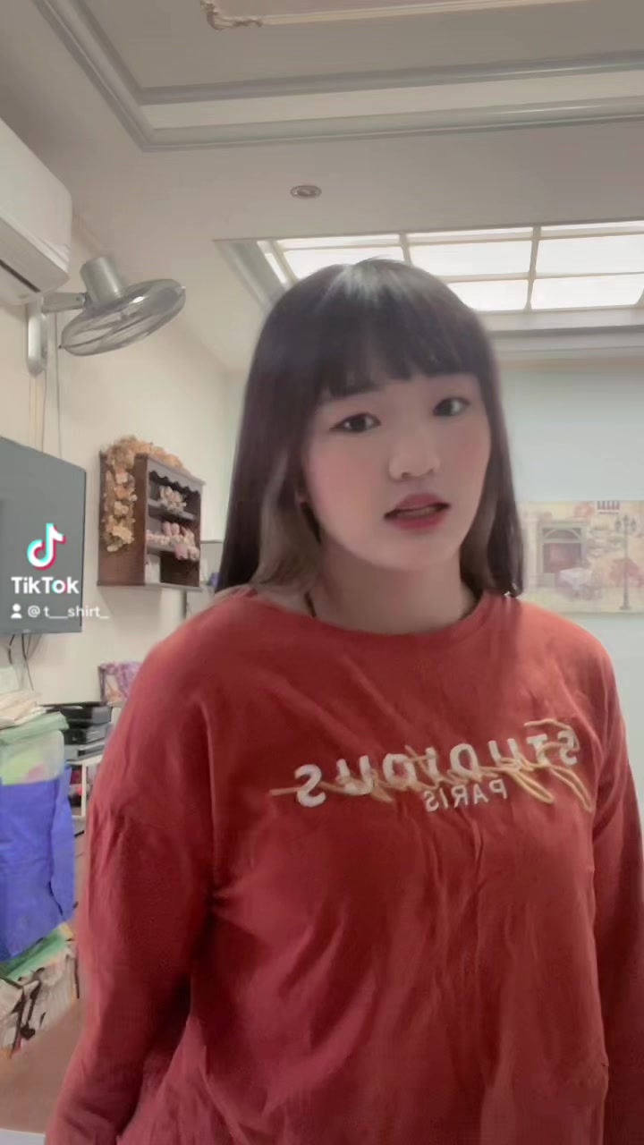 @被咬一口的衣服