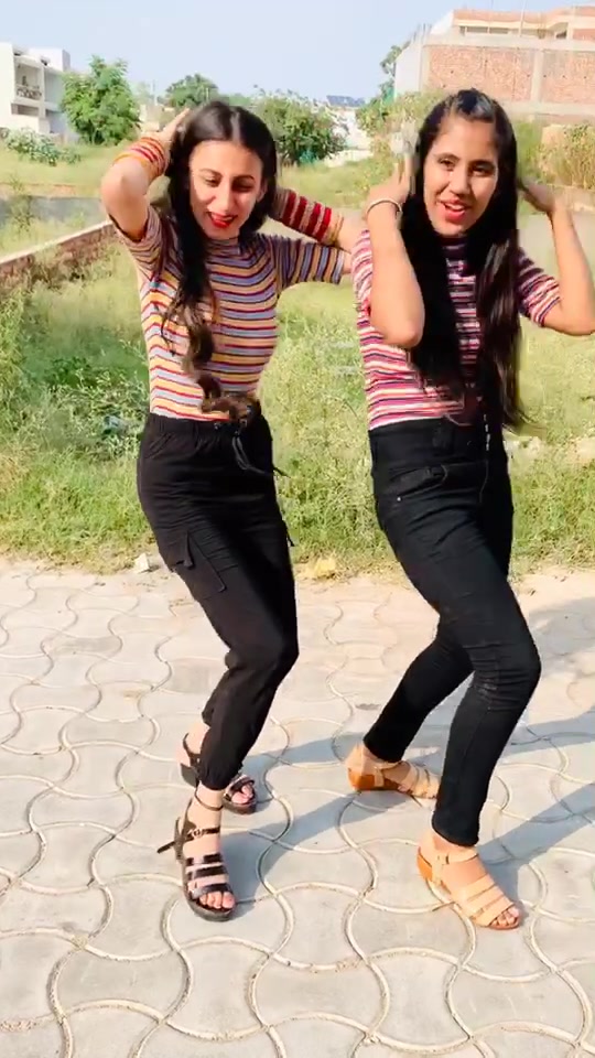 @khushneet kaur♥️💫