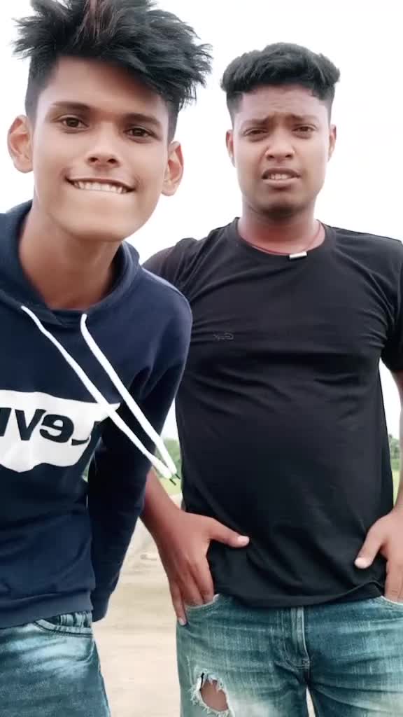 @Nêw🔥TrêñdY_GüY🔥