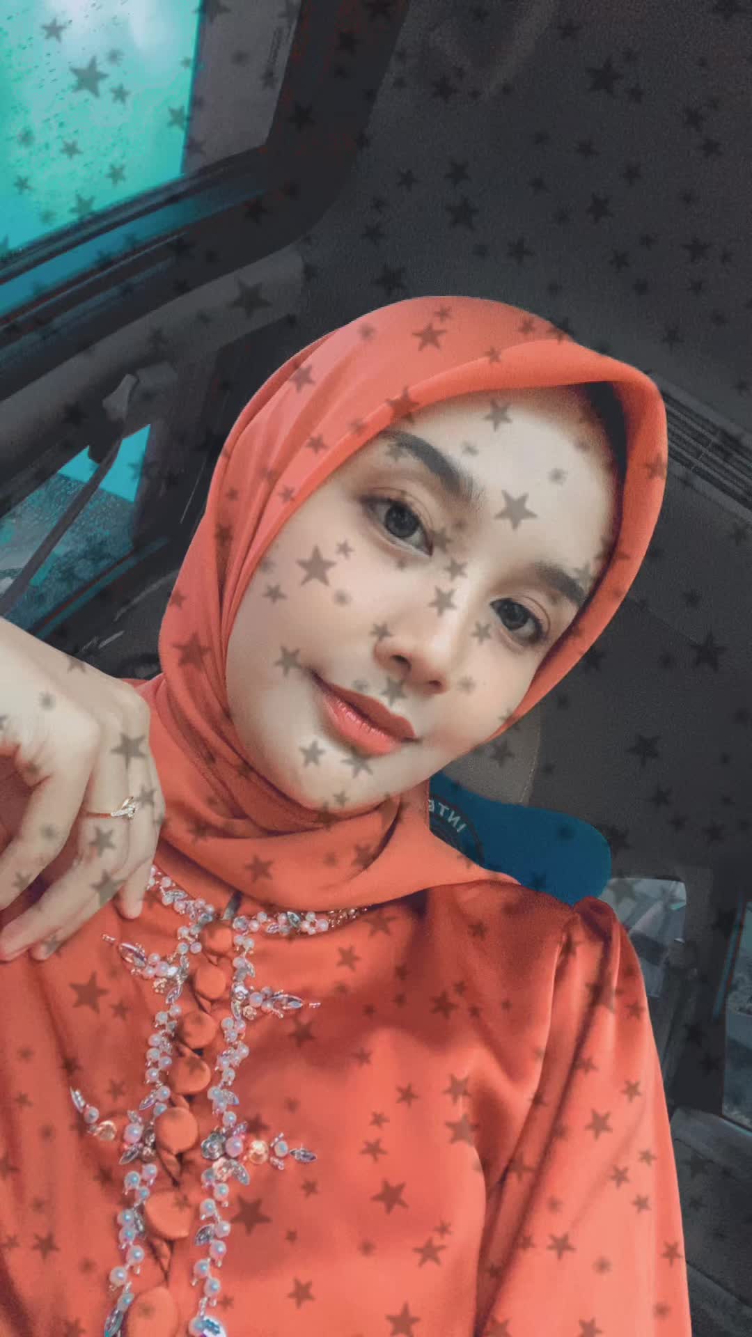 @𝑰𝒏𝒅𝒂𝒉 𝑹 𓂃 ✿ ⋆ ࣪ .
