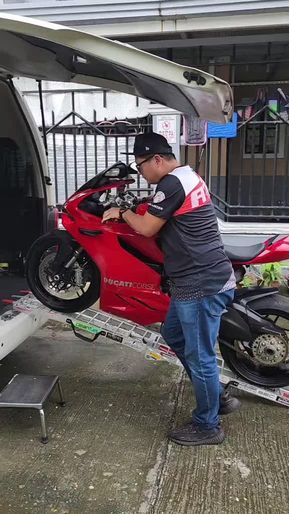 @Motorcycle Towing Ph