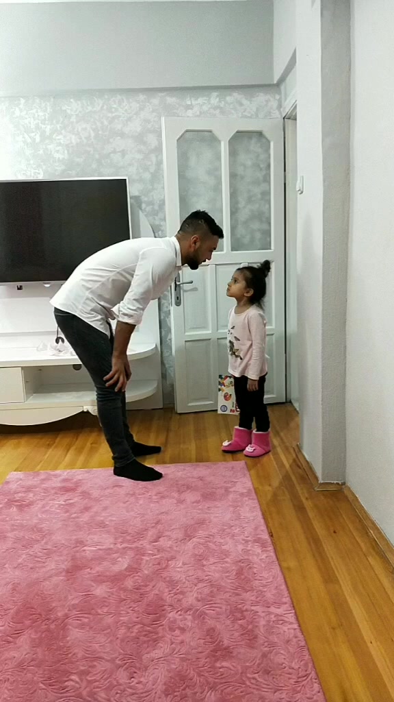 @Gözlüklü Adam