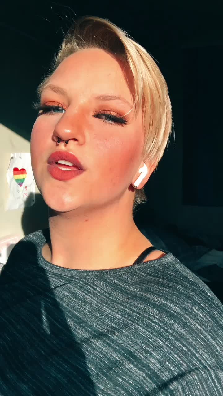 @LGBiTches