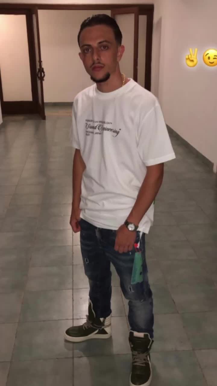@•𝙰𝚛𝚢•