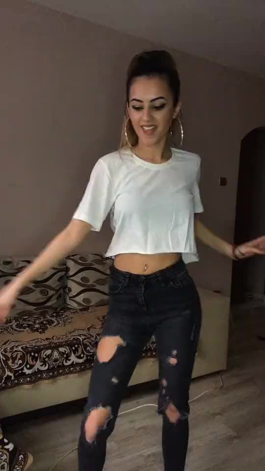 @Andreeacb