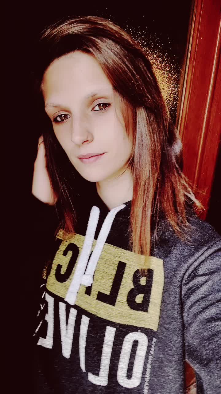 @ElienLyanoo 💙