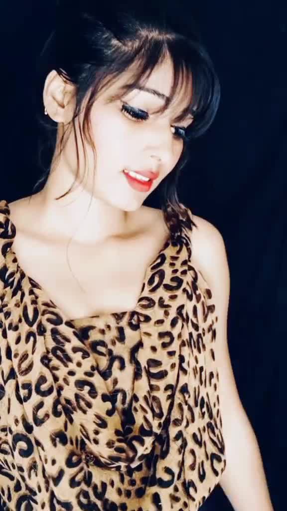 @Simran👑