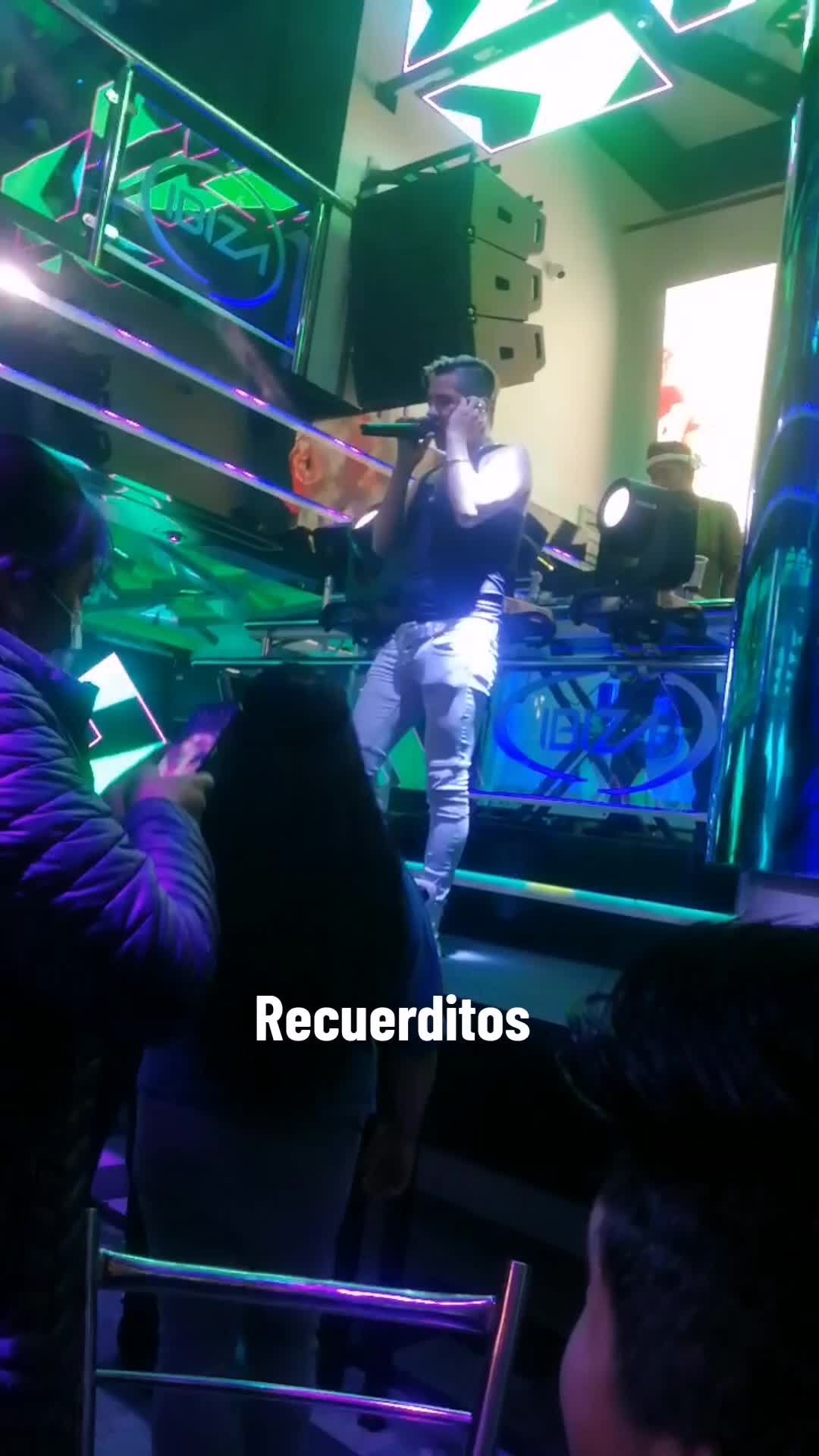 @Ela🧊🧊