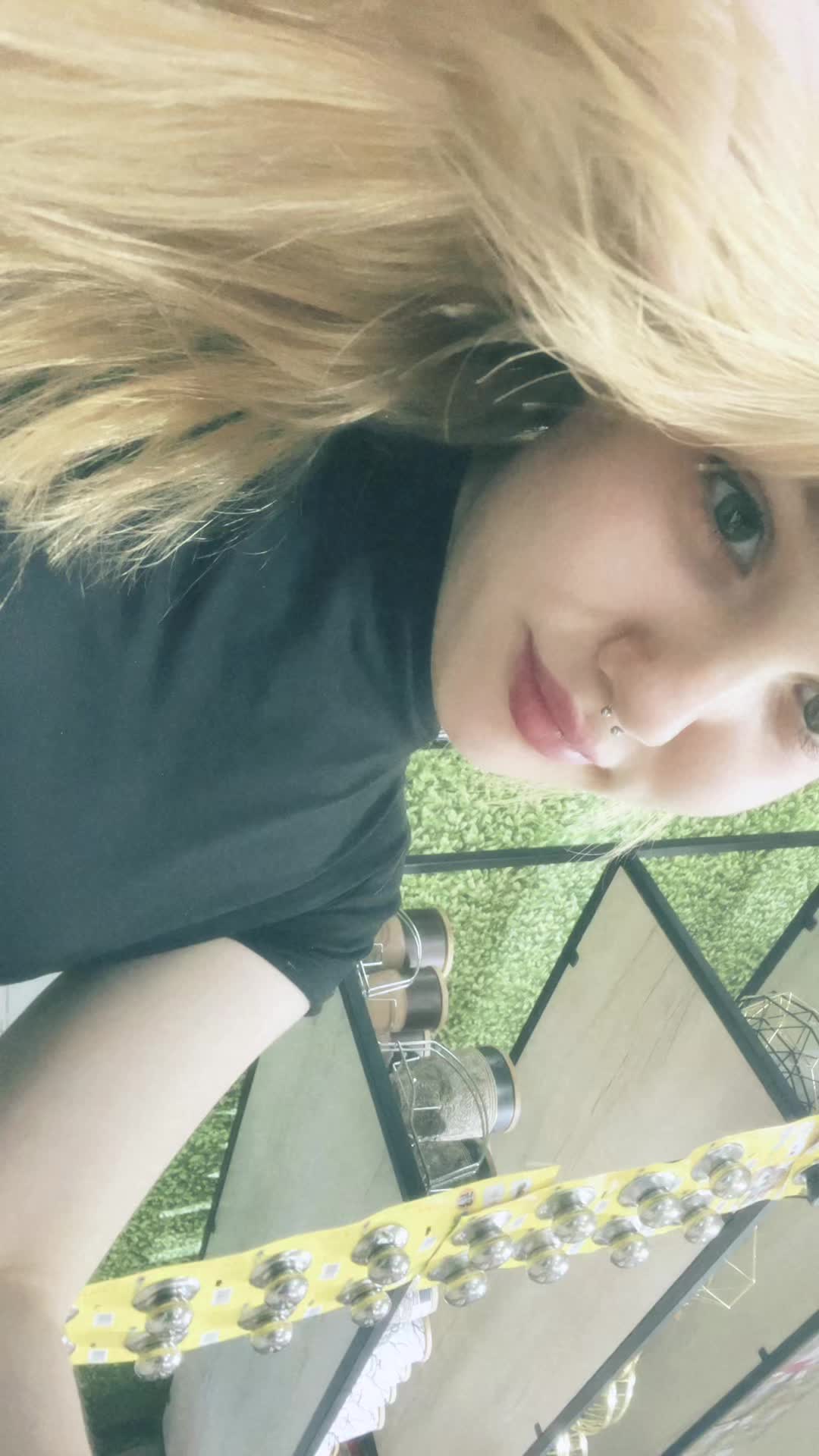 @💥