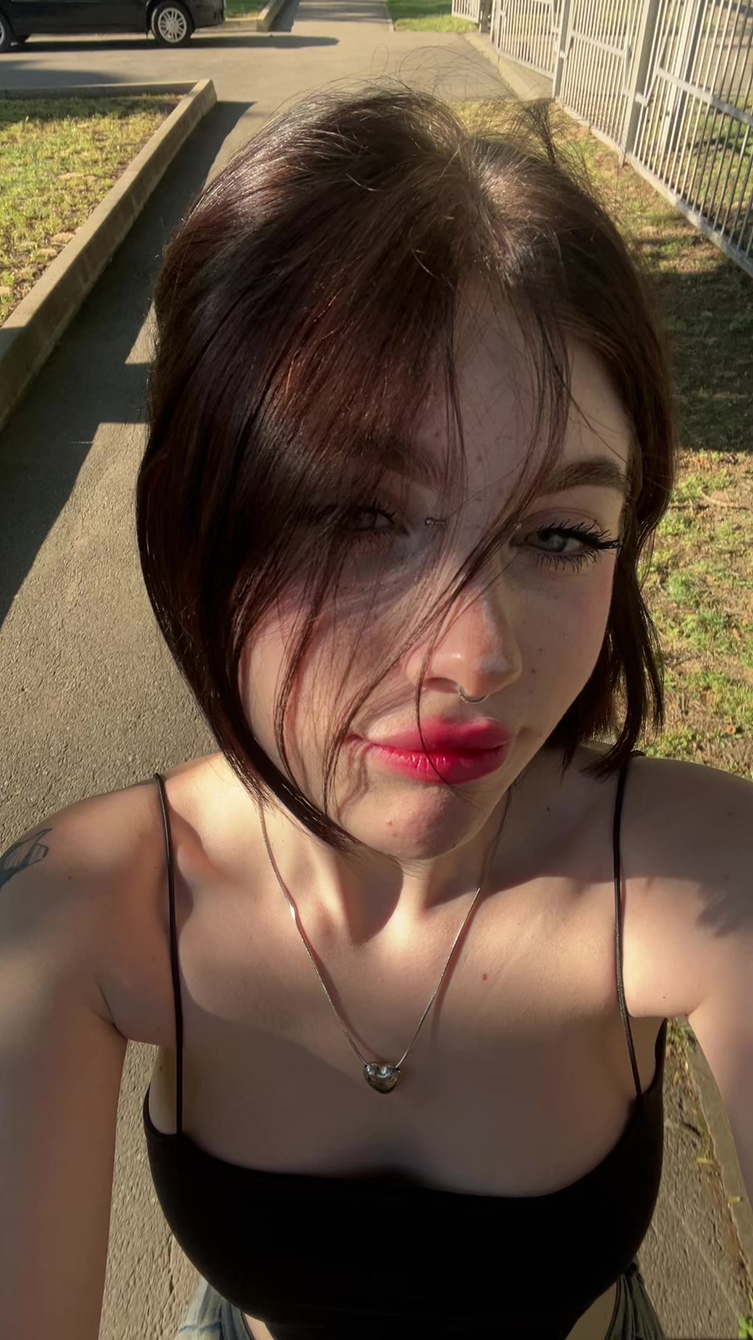 @✭