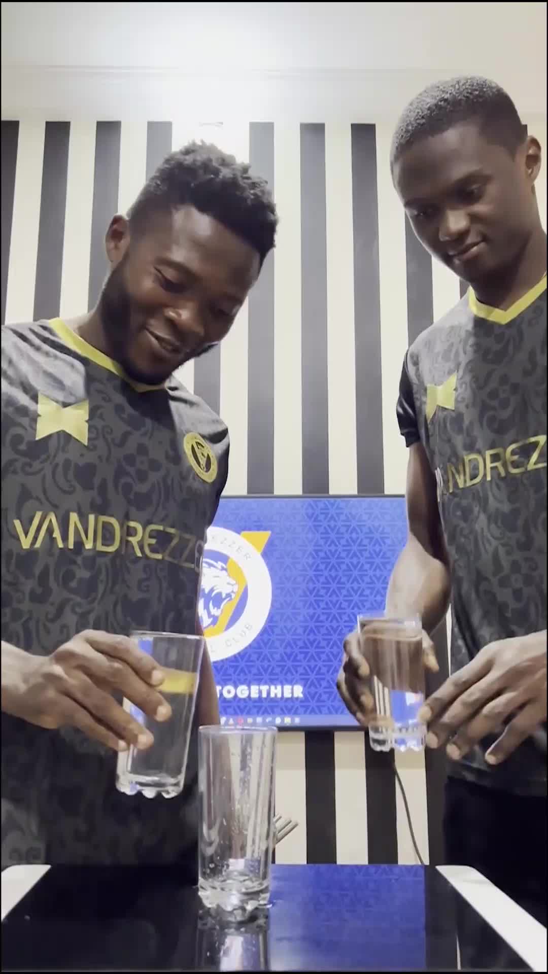 @Vandrezzer FC