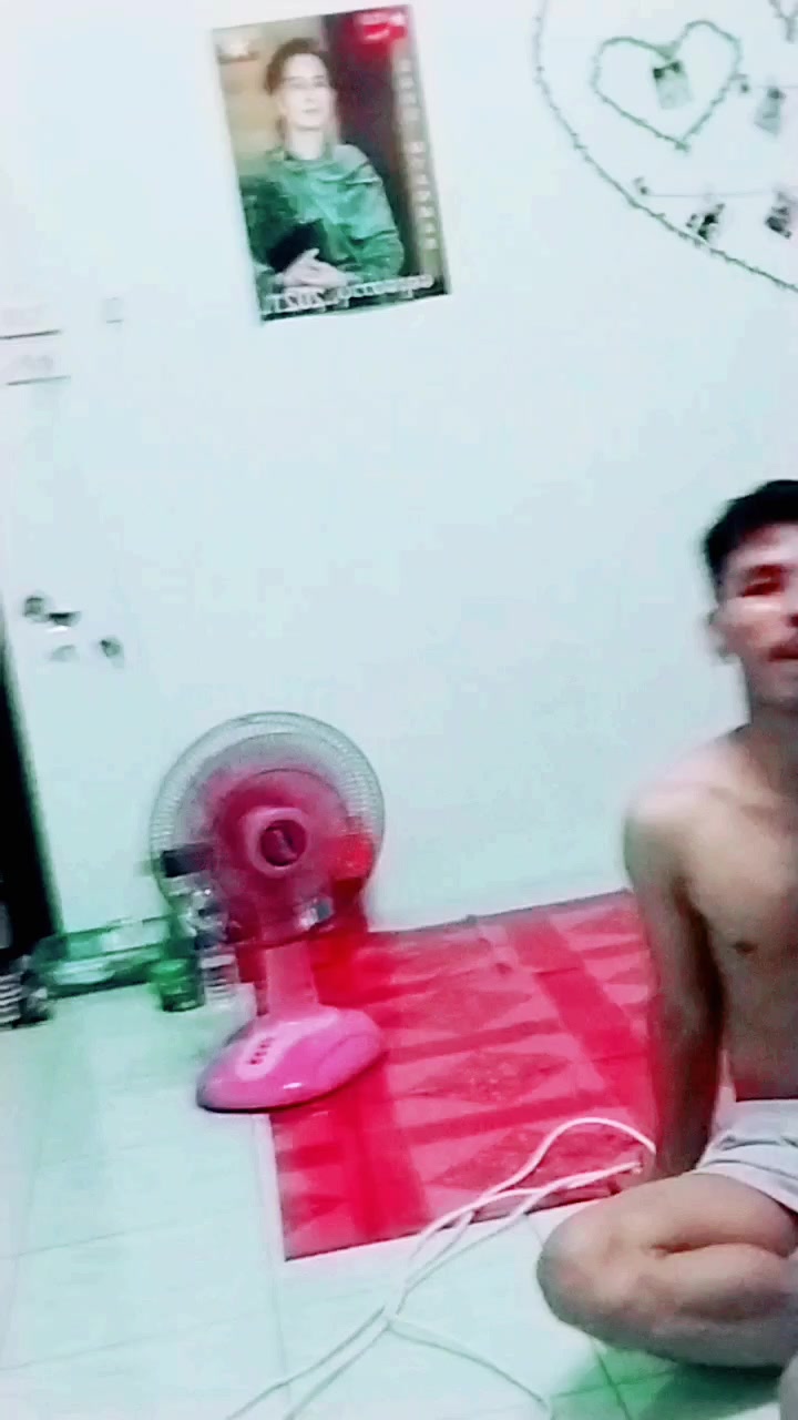 @Öö Țĥü Ÿä Äüñĝ(ခ်စ္ရေသာ ဦးကို