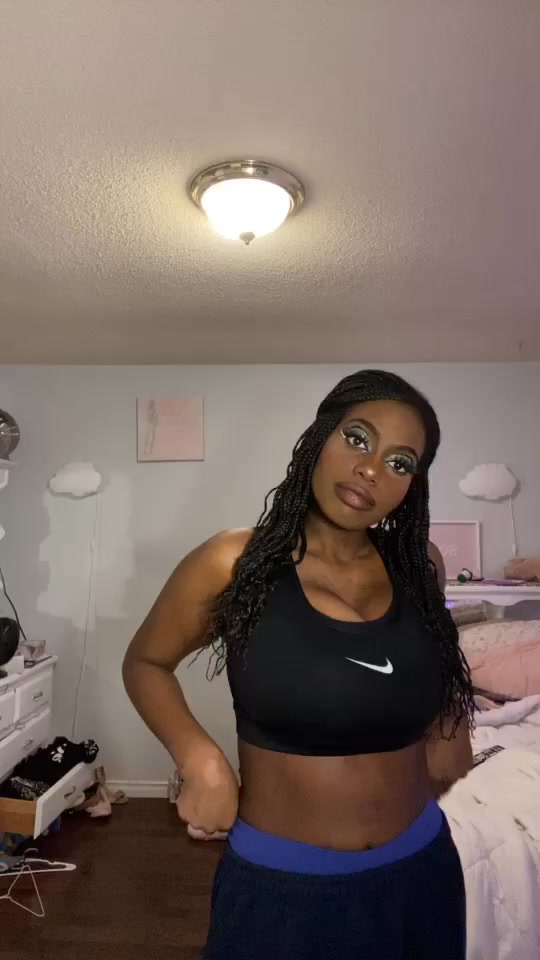 @mel <33