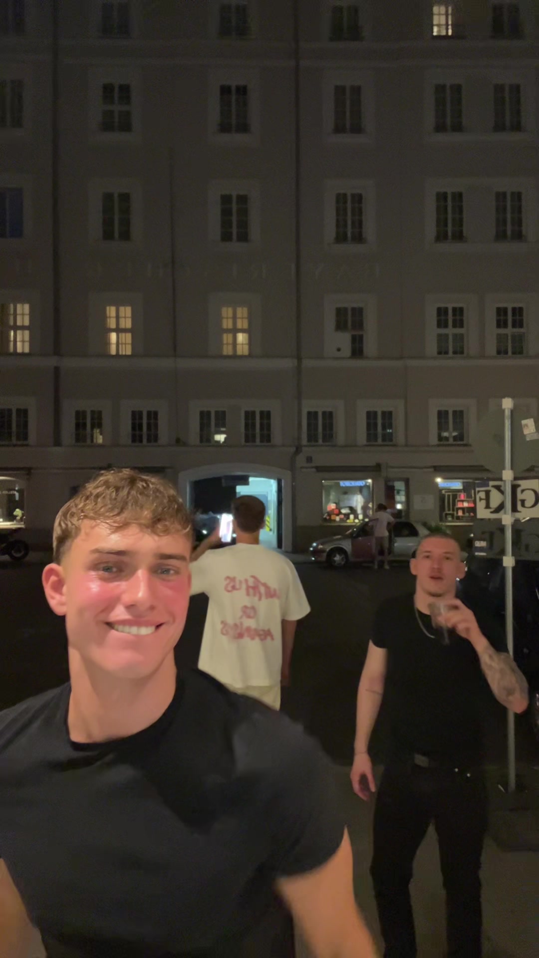 @𝕭𝖊𝖓𝖆𝖓