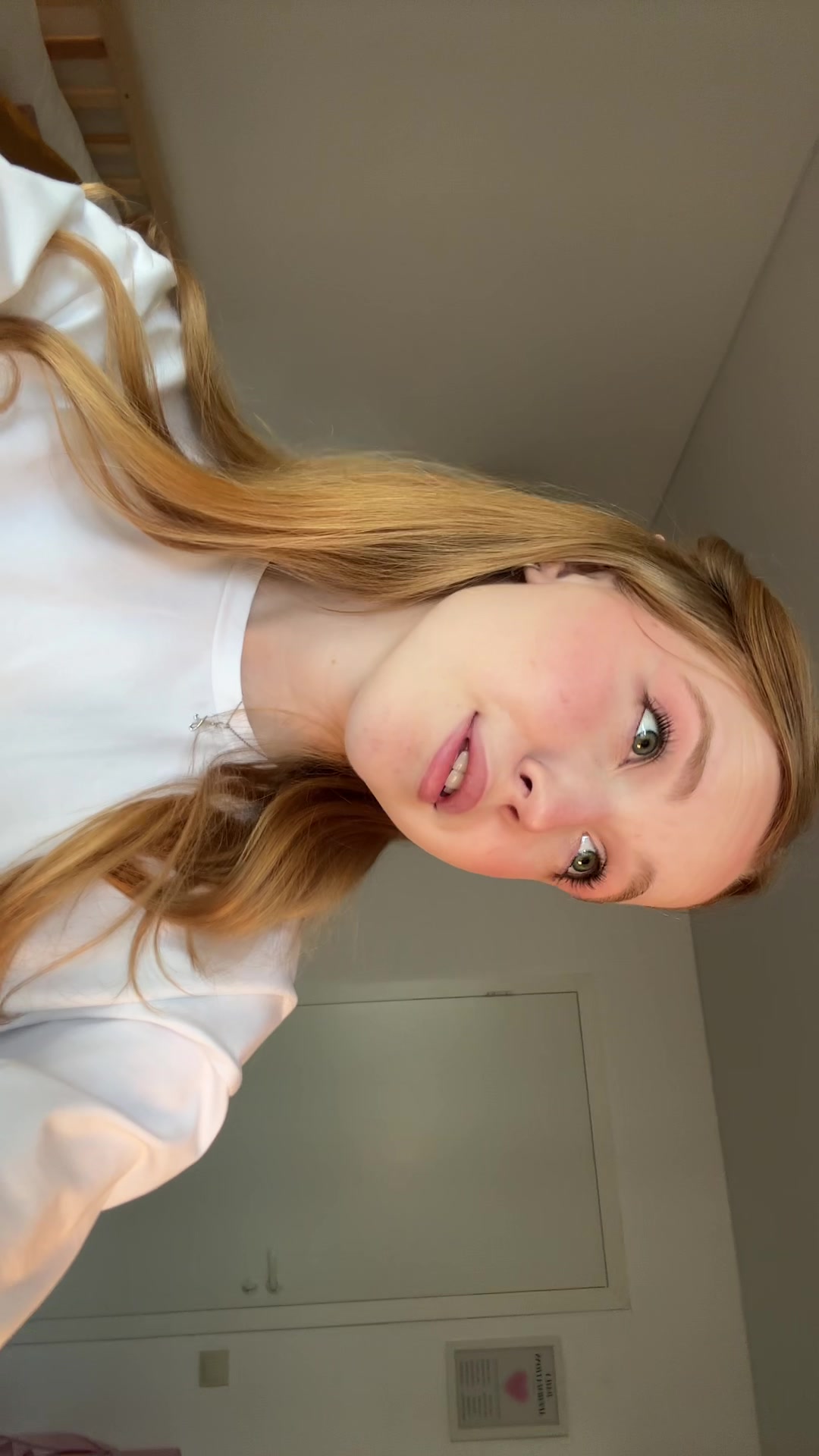 @AlishaGoldie