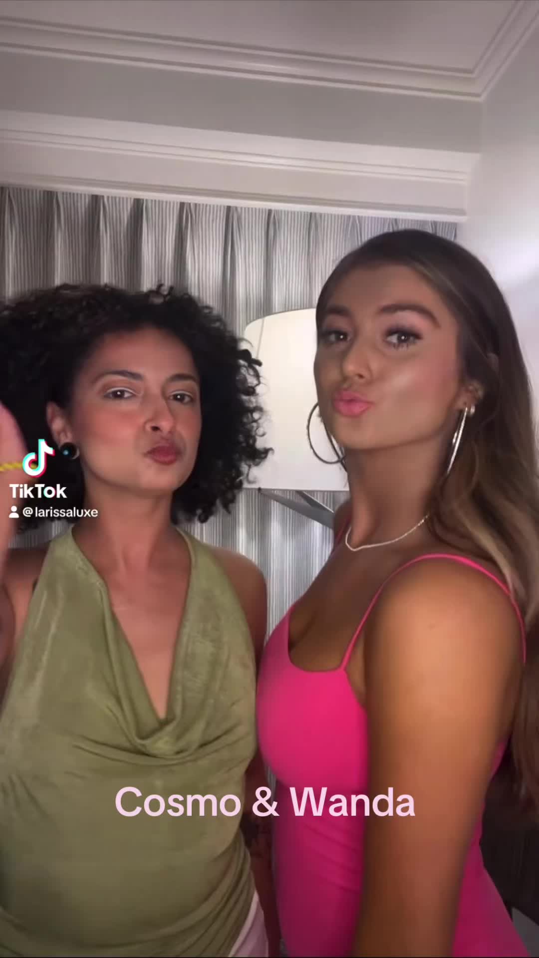 @larissaluxe