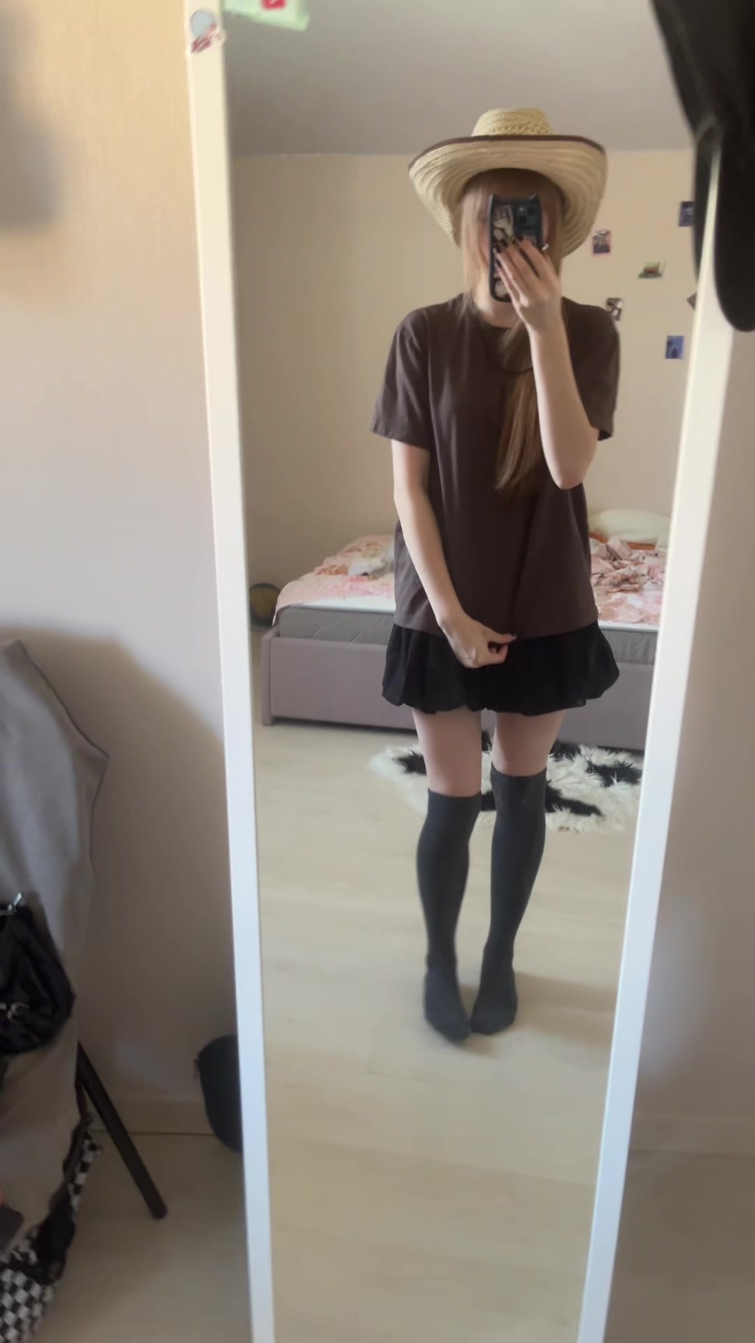 @GL0my