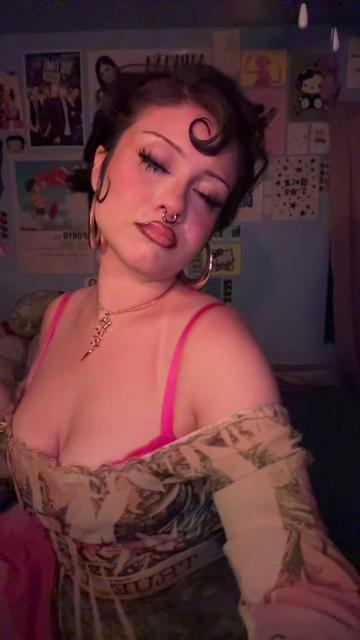 @liathebug