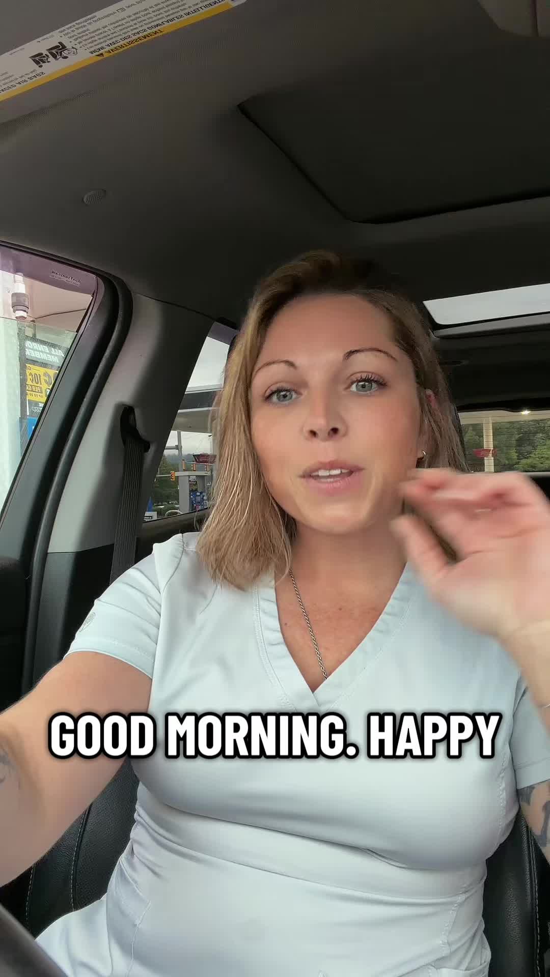 @momica_mama