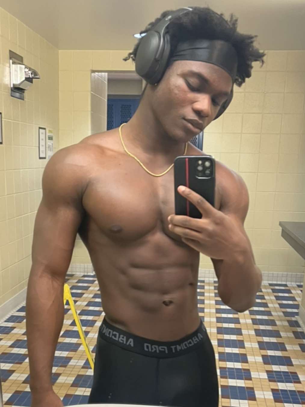 @victorsainte