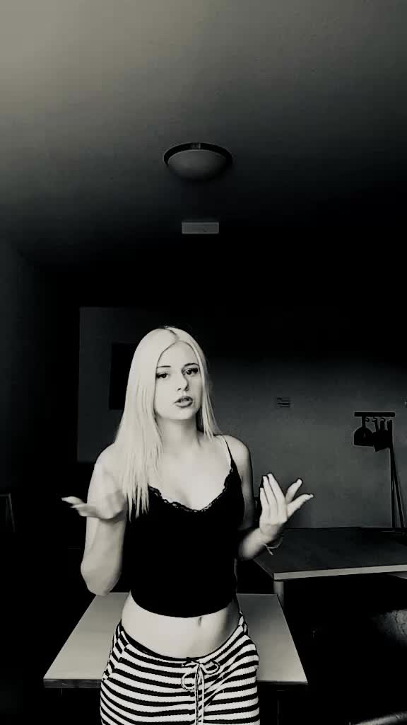 @𑣲𝐋