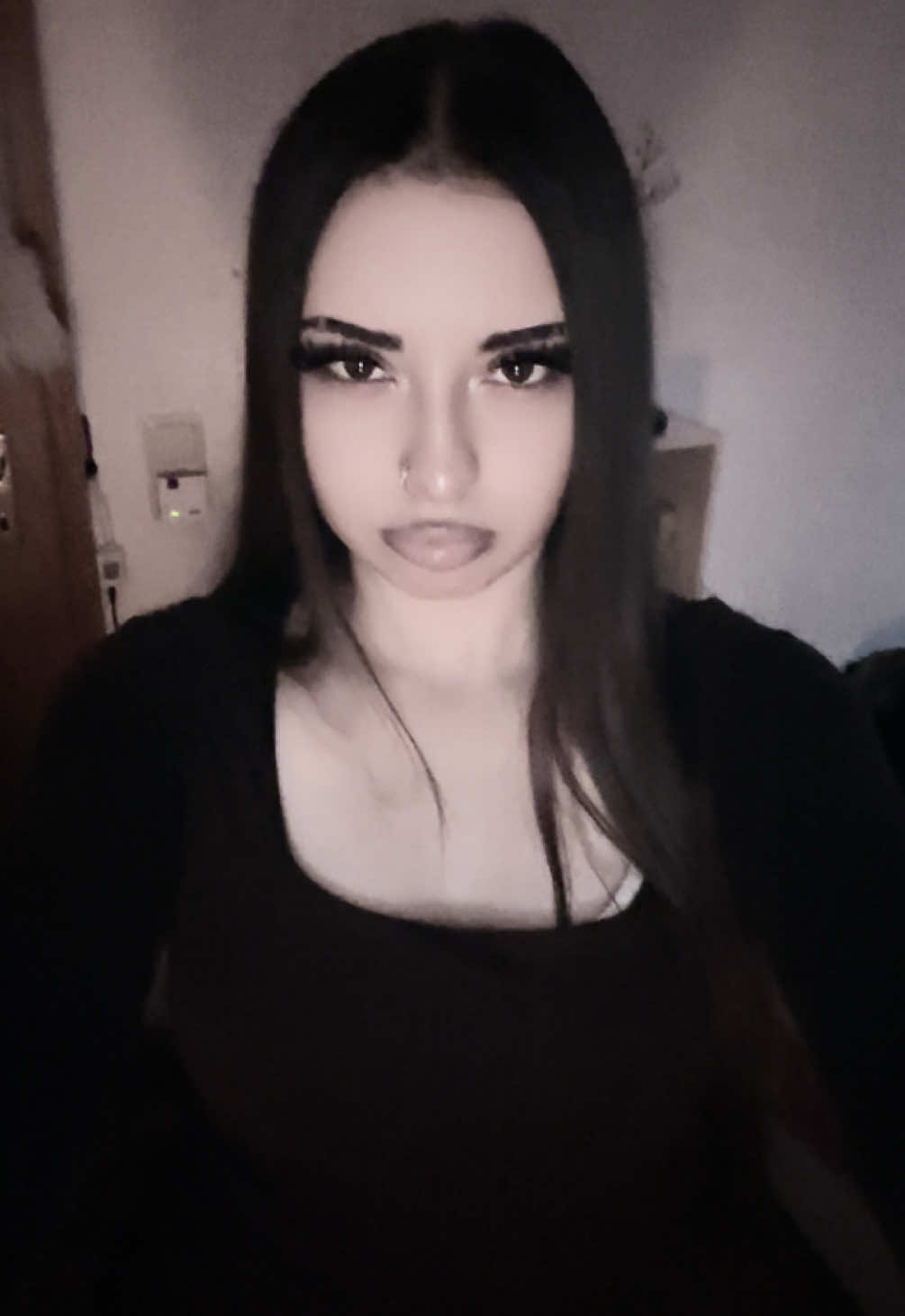 @⃟