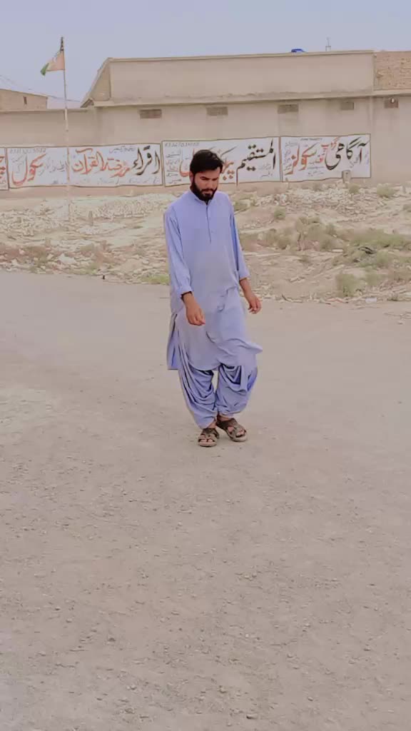 @SozaL Khan🤣