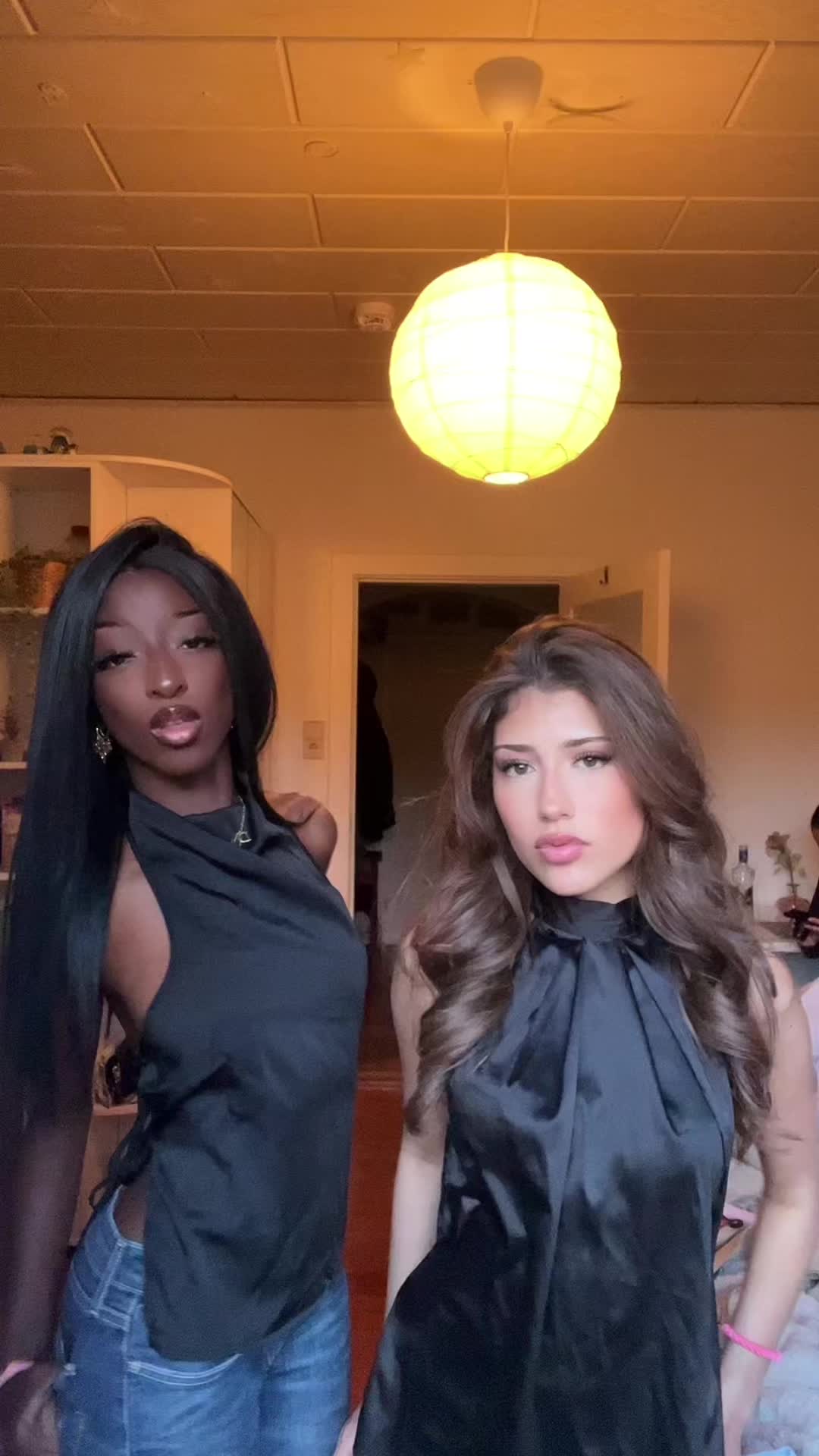 @tyra