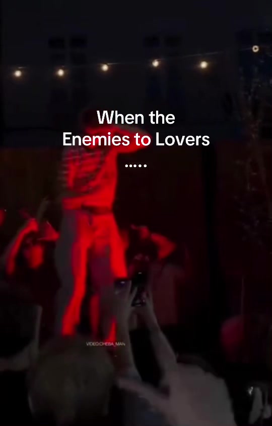 @TheLibrarienne