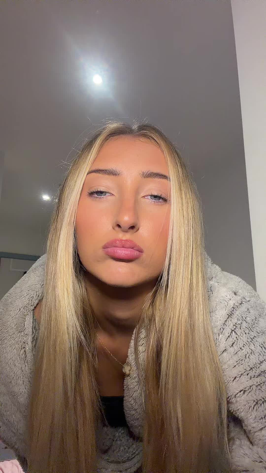 @dannihowardx 🪩🍒✨