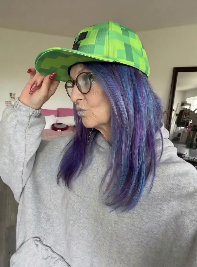@Nyra11i