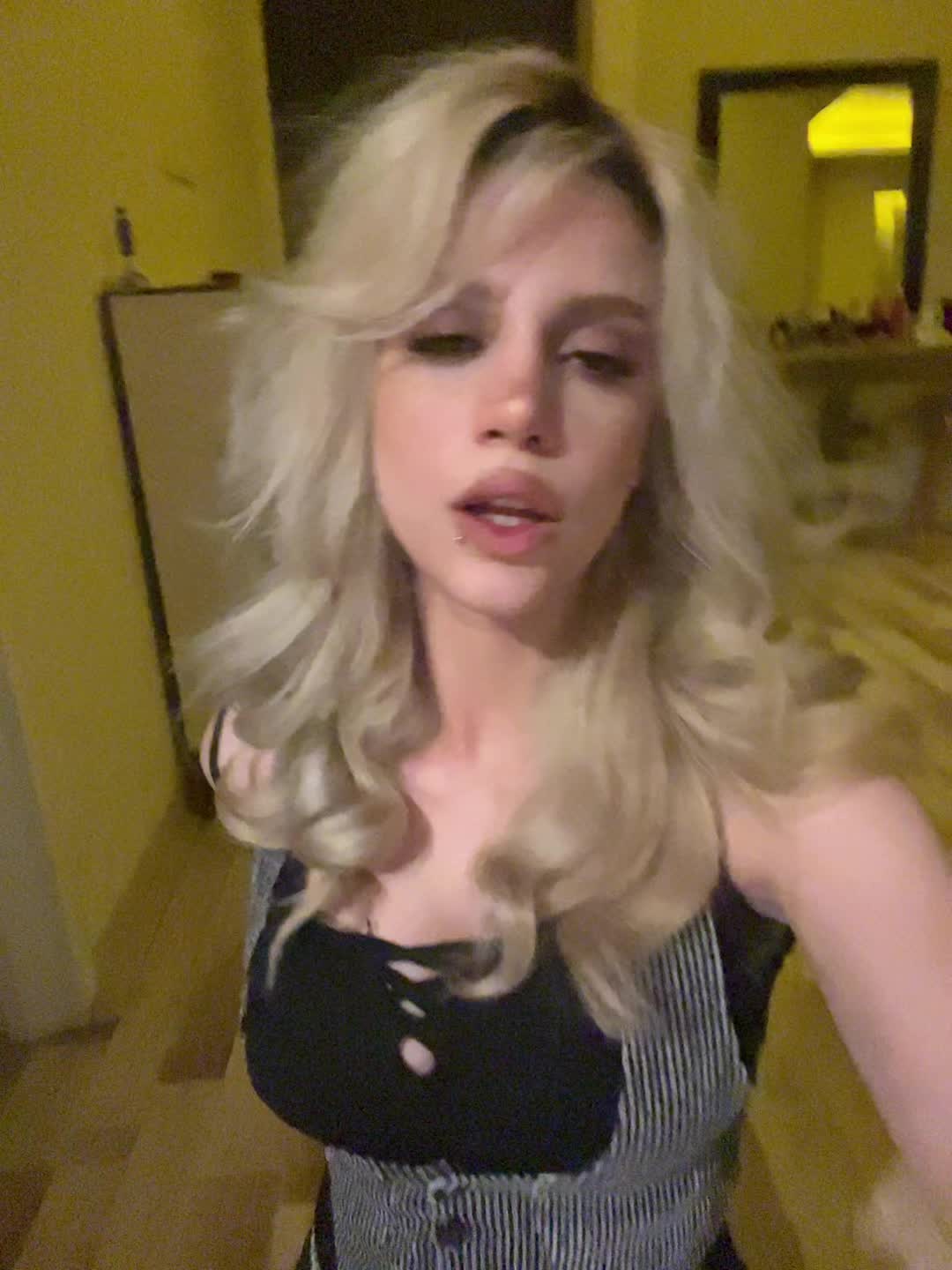 @cora.linn