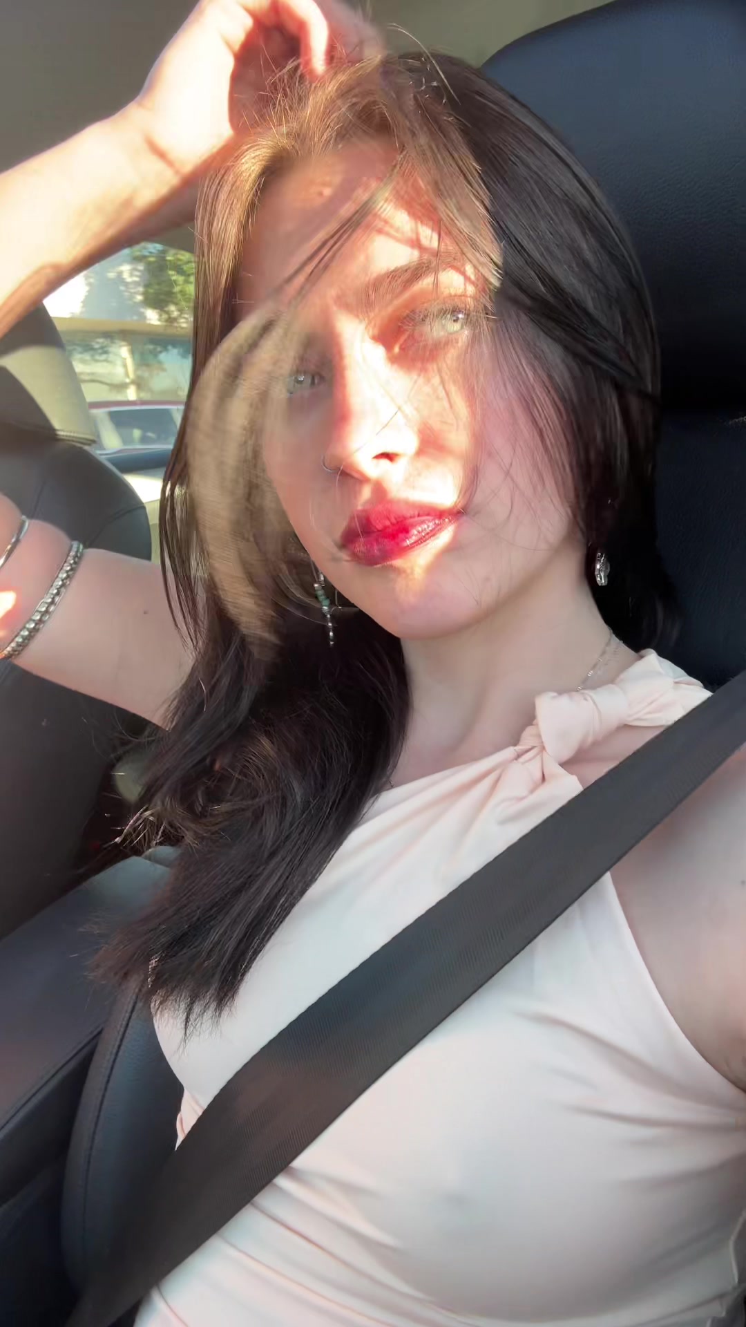 @julia.carson