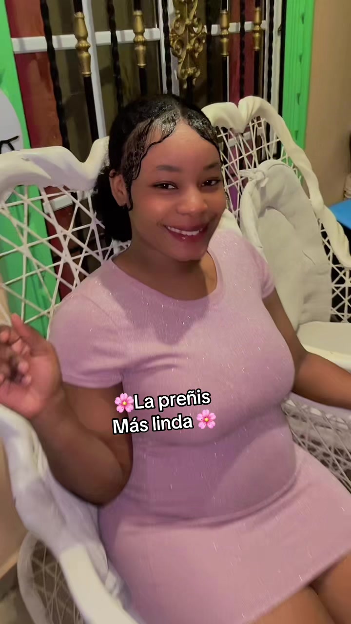 @🎀(✿◠‿◠)🌸~𝓜𝓪𝓻𝓵𝓮𝓷𝔂~🌸👑