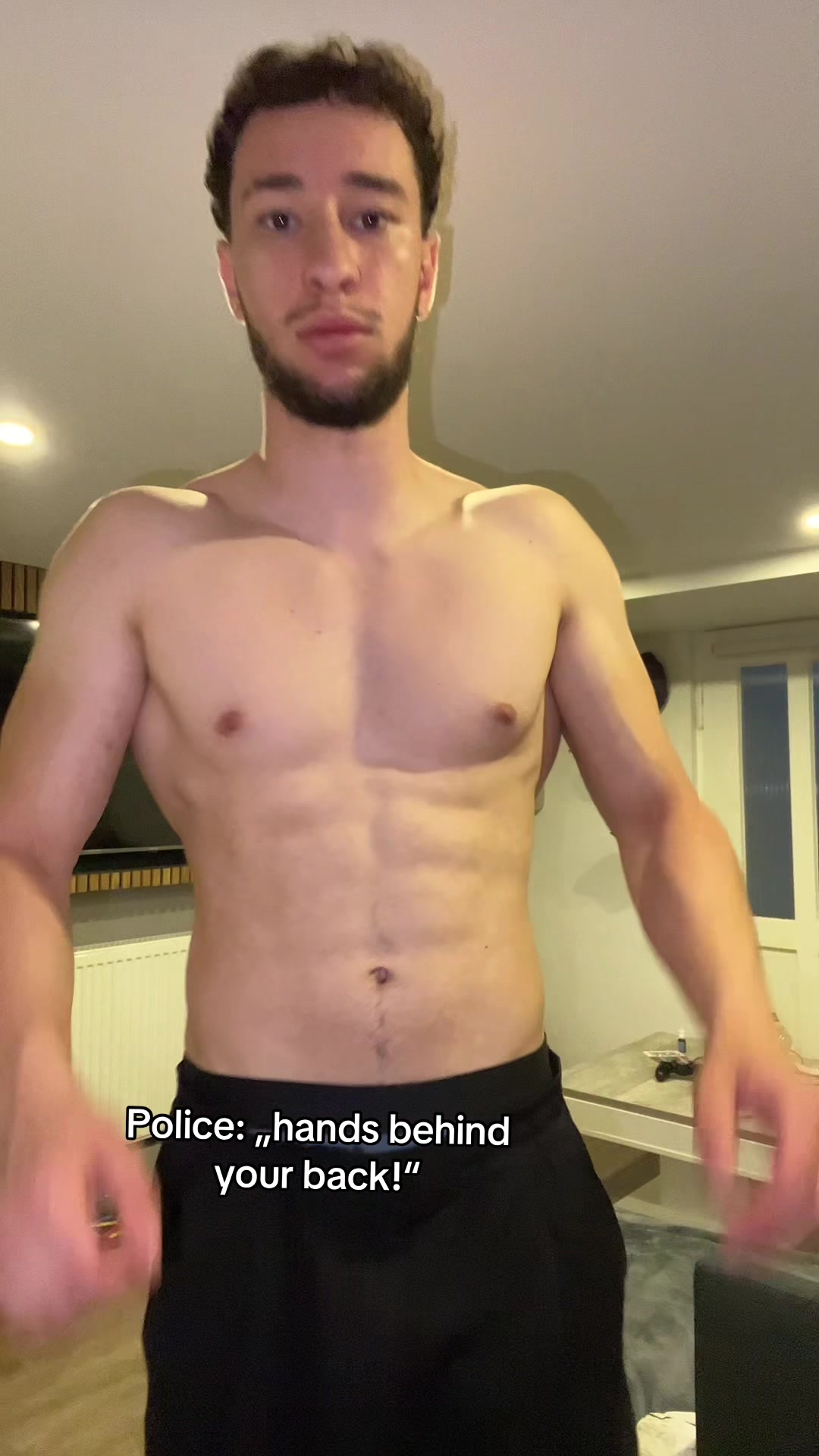 @MIT KOPF DURCH DIE DECKE
