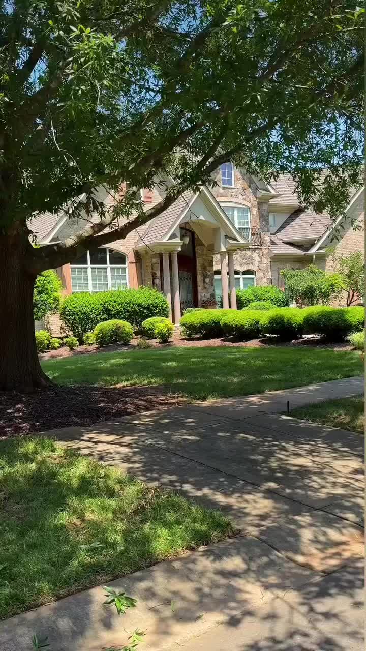 @𝐌𝐞𝐞𝐧𝐚 𝐊𝐡𝐚𝐧