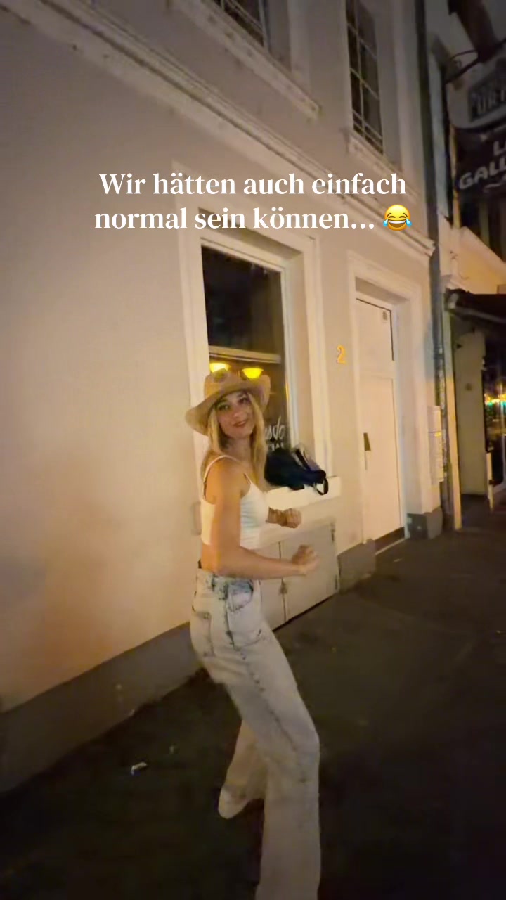@Hey.Lelllina