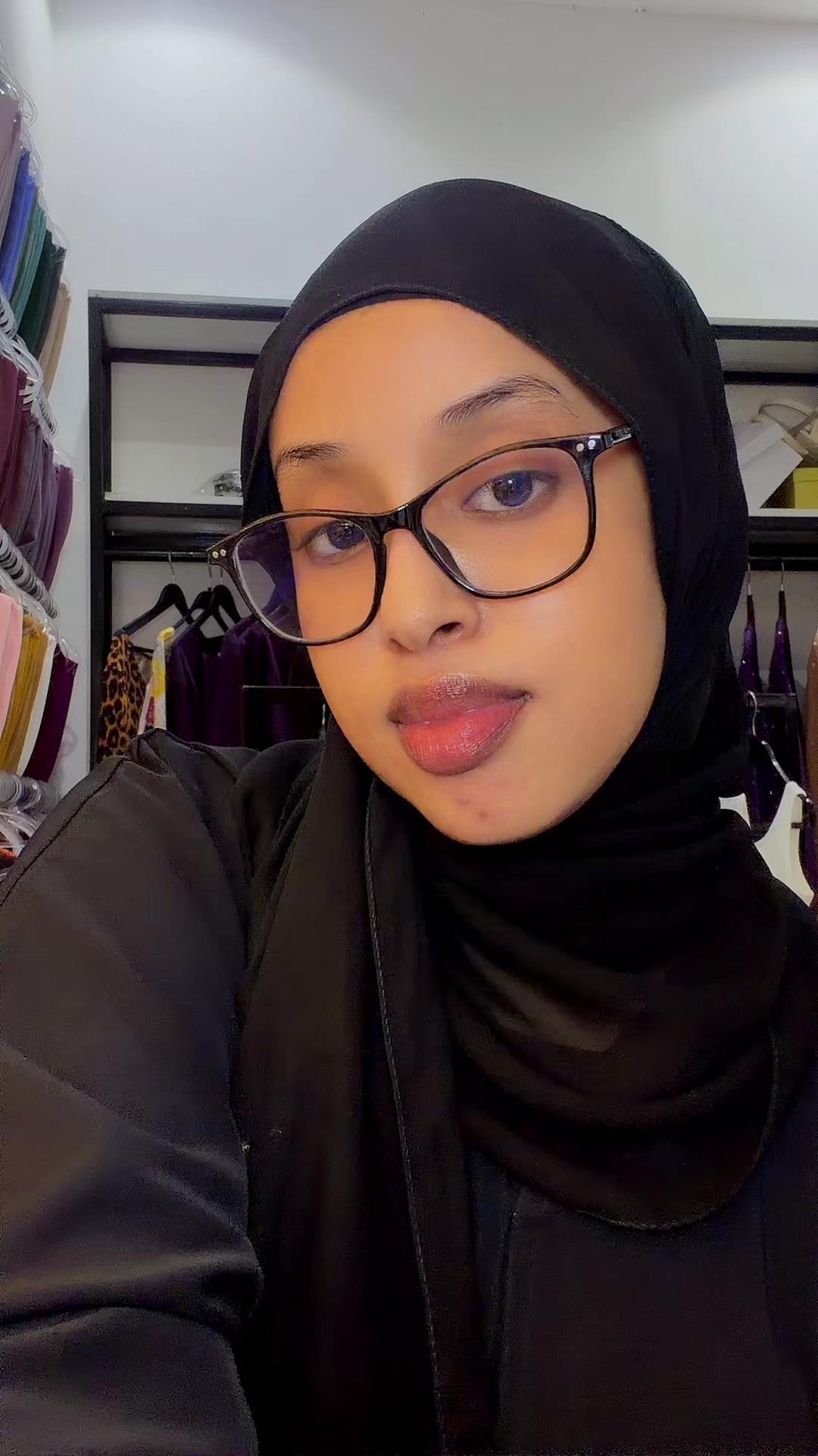 @Mushtaaq Huute👸🦋