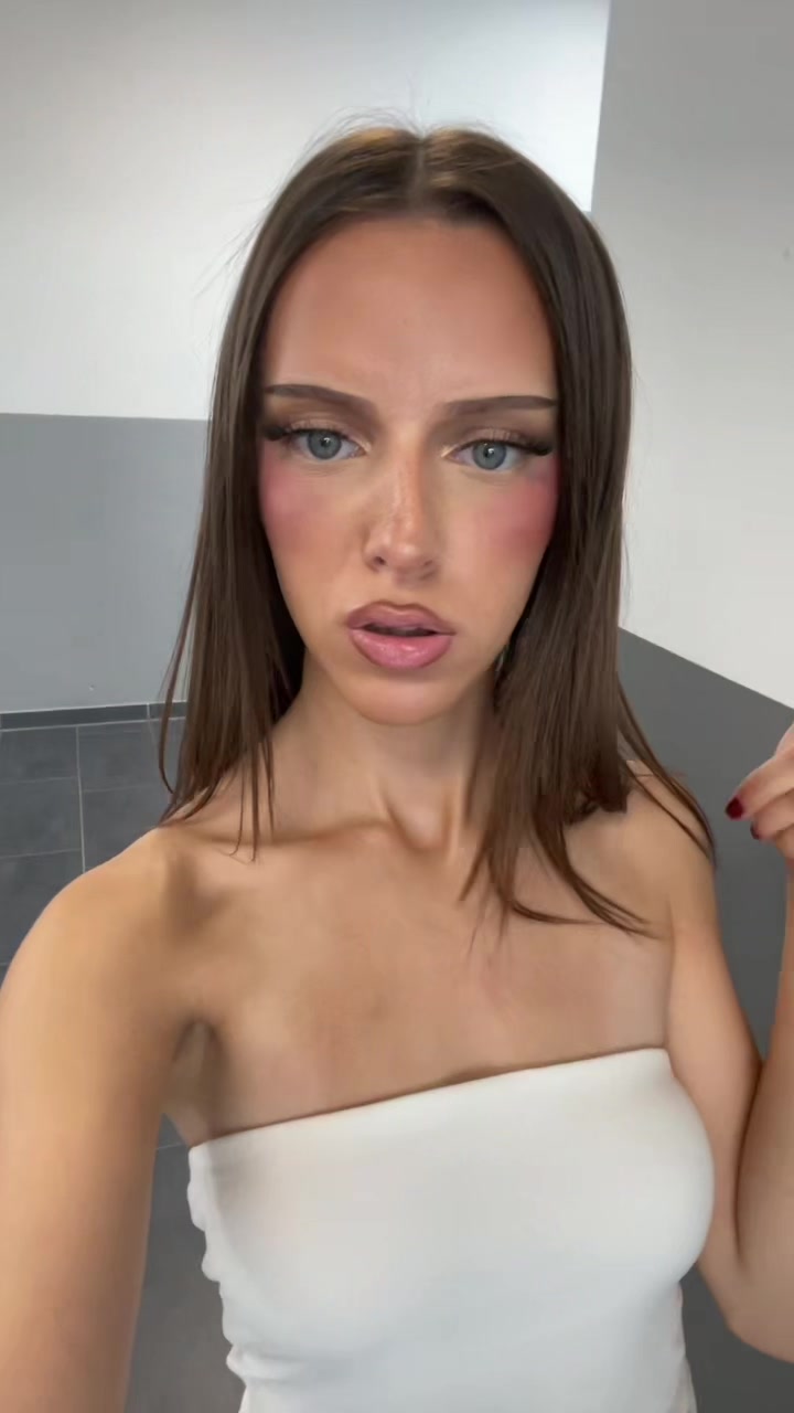 @𝓥𝓵𝓸𝓻𝓪