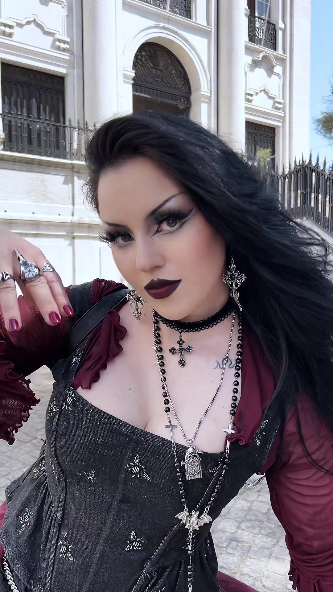 @veilofgraves