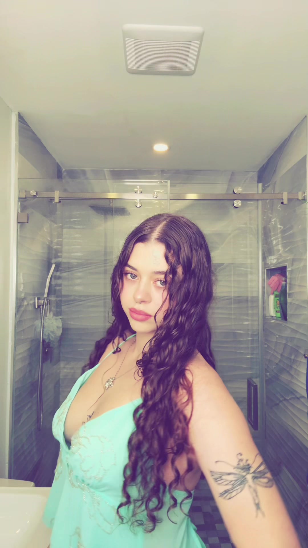 @loraine