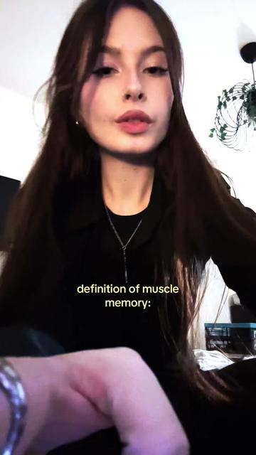 @‧₊˚✧VIV✧˚₊‧