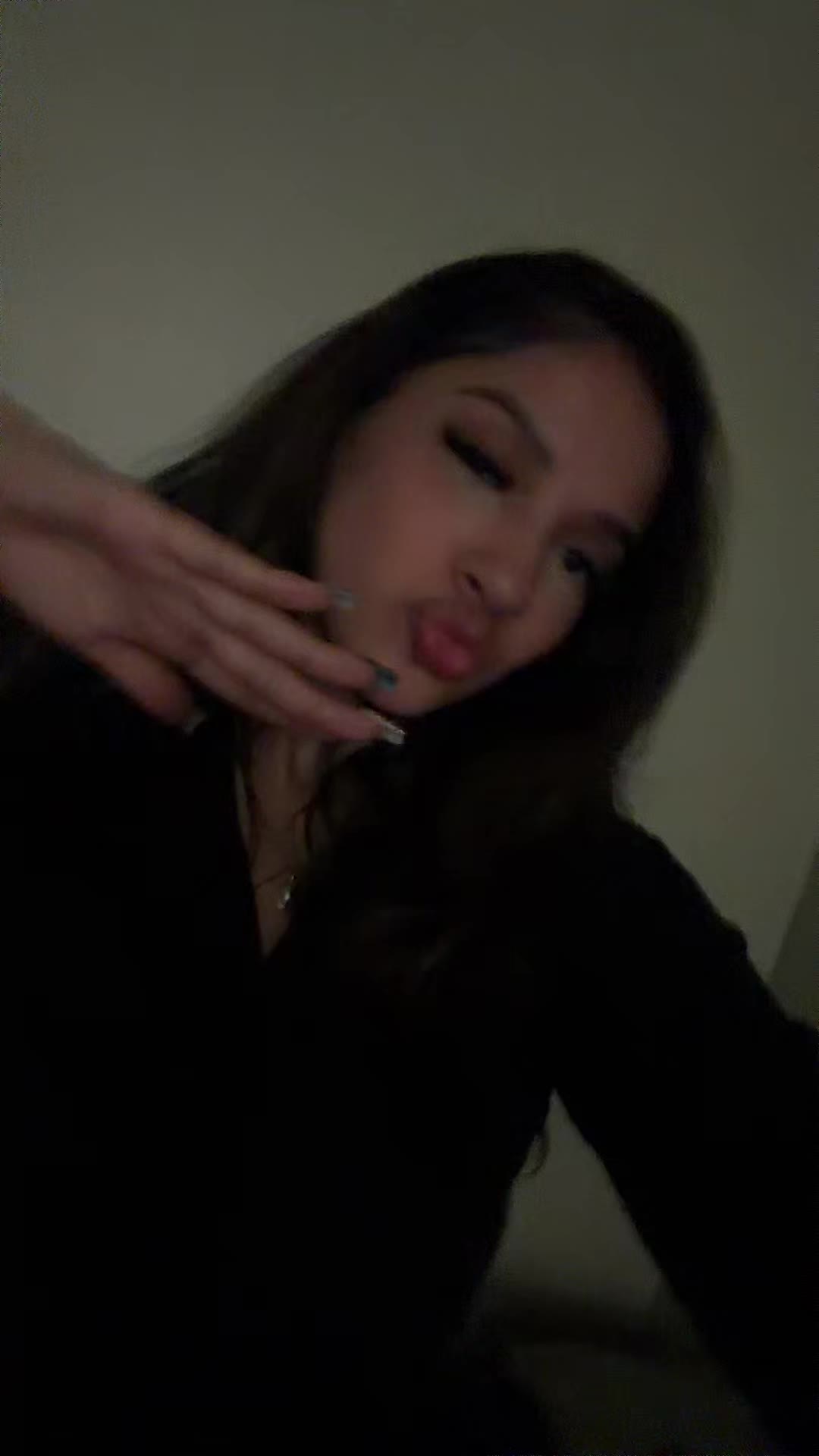 @Esthyy