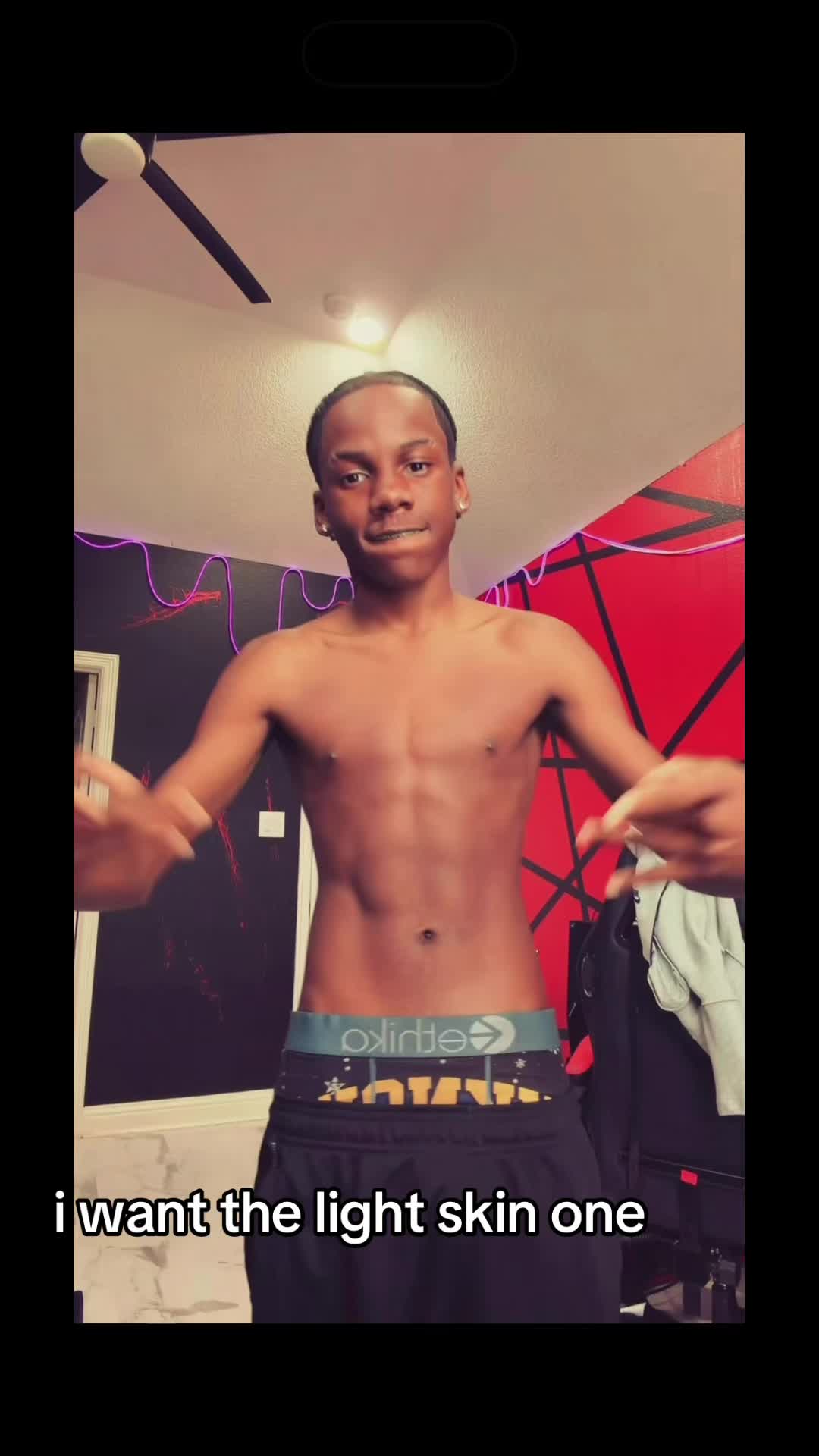 @￶