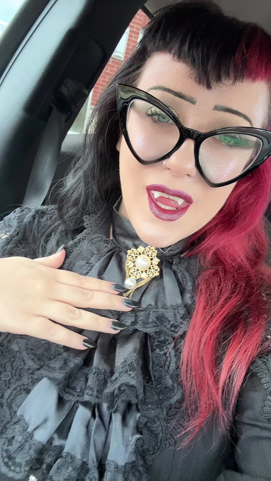 @AuntSoAndSew