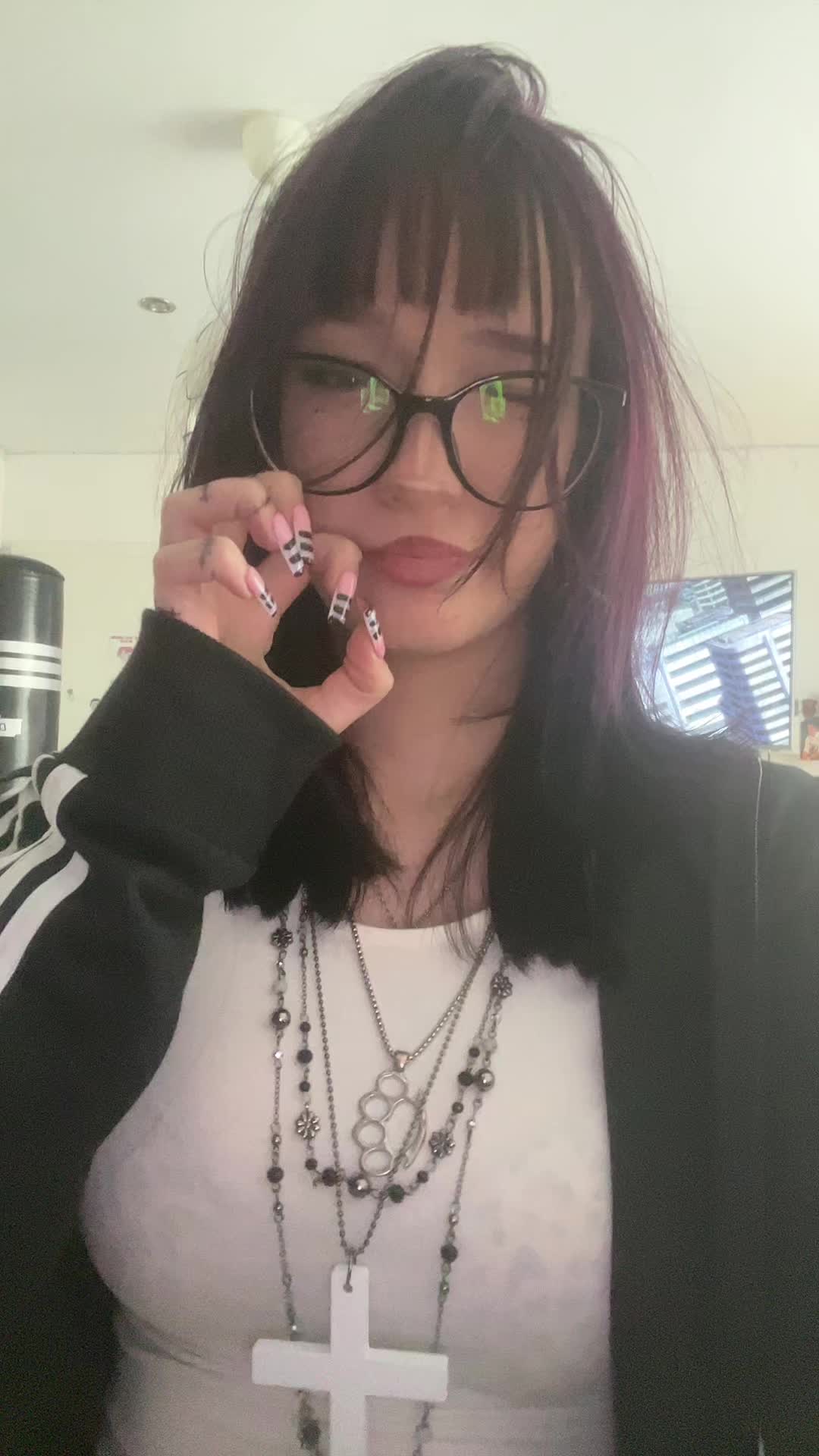 @Angelswag👾