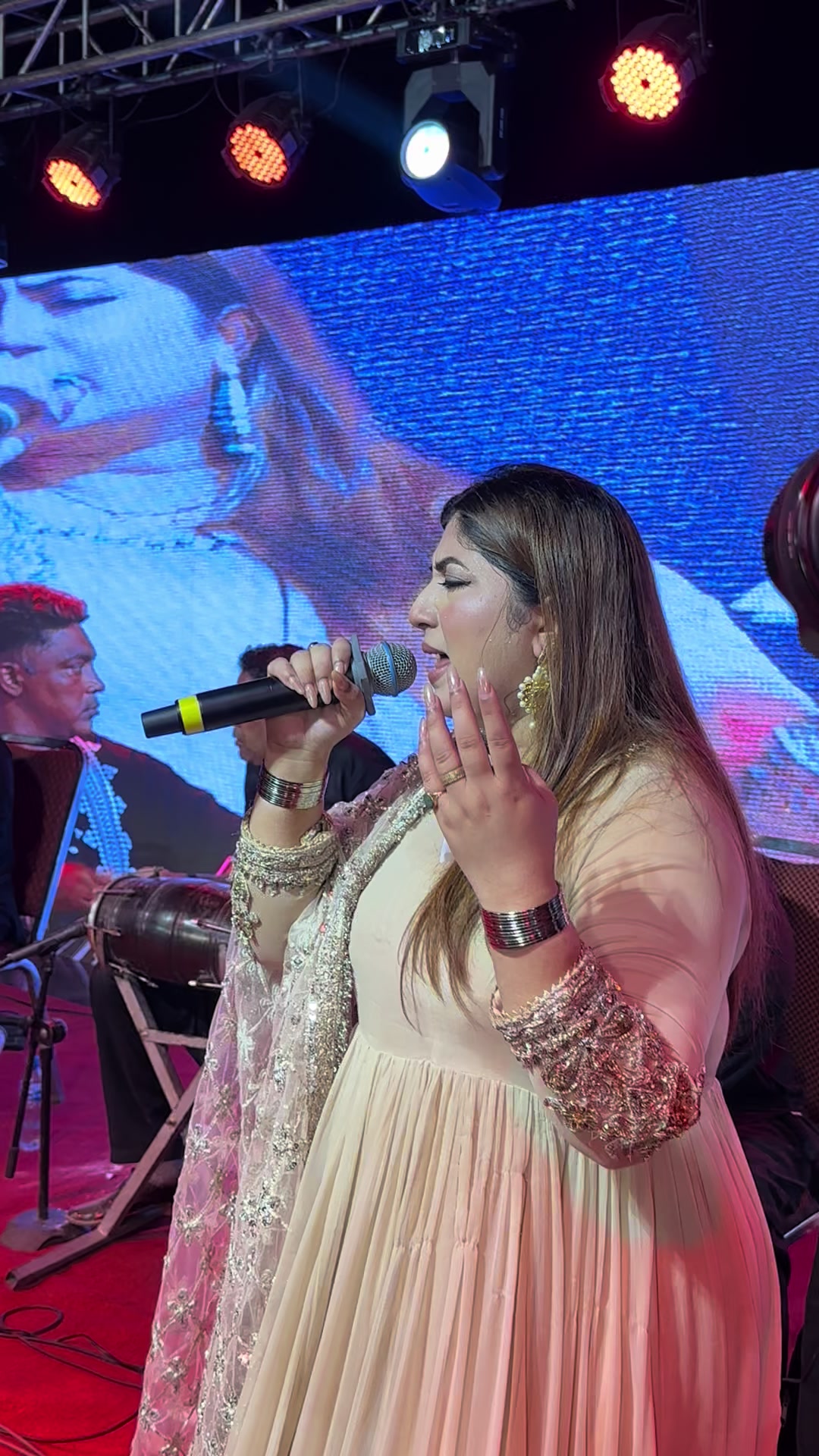 @Team singer Gulaab